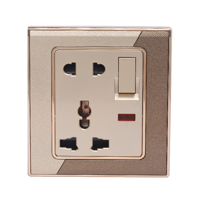 CLICK Marigold Multi Socket With Switch, 13A